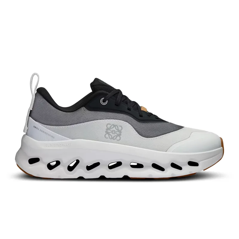 Cloudtilt LOEWE - Black White | Gum
