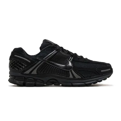 Vomero 5 Black