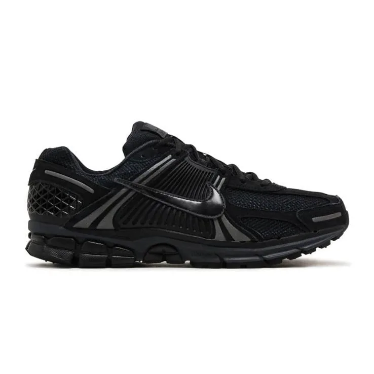 Vomero 5 Black