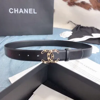 Ceinture Chanel noir, boucle double C, métal doré, 30 mm