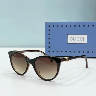 Lunettes de soleil Gucci à monture miroir et logo Double G, qualité supérieure