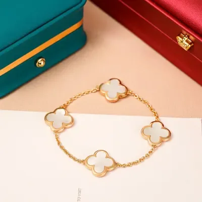 Bracelet fritillaire blanc Van Cleef&Arpels