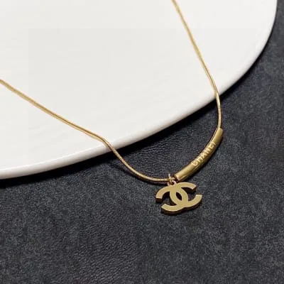 Collier Chanel Double C