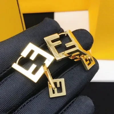 Boucles d'oreilles Fendi Irregular
