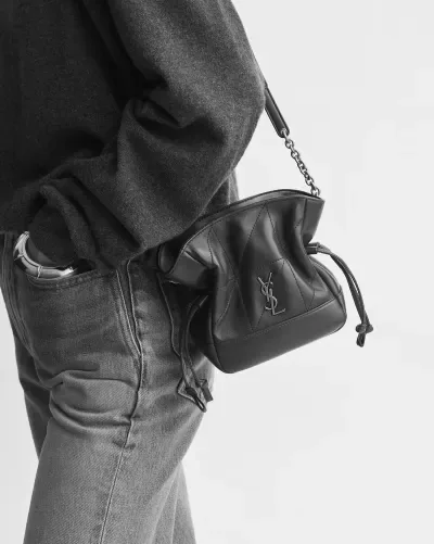 Jamie Mini Shoulder Pouch en Suède