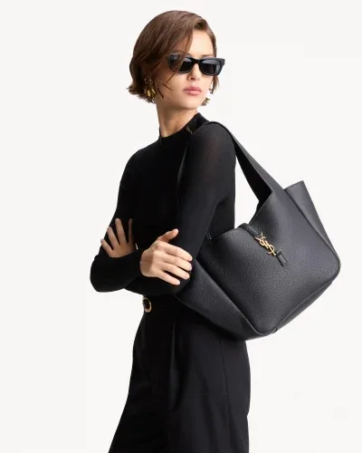 Le 5 à 7 Small Bea en Cuir Grainé
