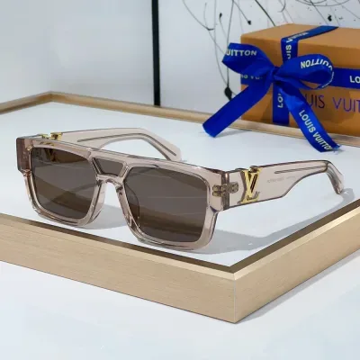 Lunettes de soleil carrées élégantes Louis Vuitton LV