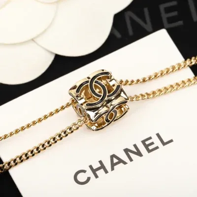 Collier Chanel 23c dés