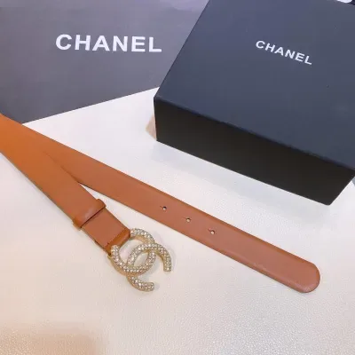 Ceinture Chanel marron, boucle double C, métal doré, strass, 30 mm