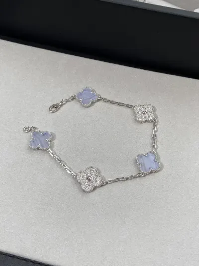Bracelet en jadéite violette Van Cleef&Arpels