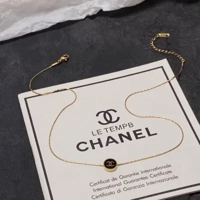 Colliers Chanel