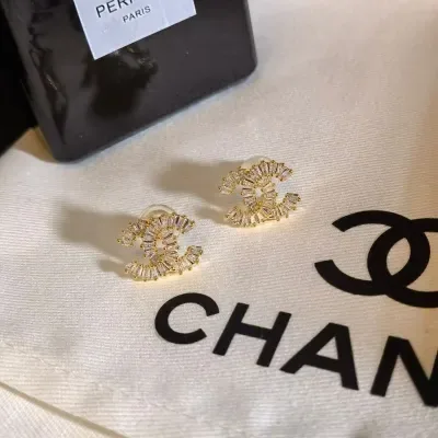 Boucles d'oreilles Chanel en diamants