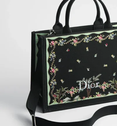 Sac Dior Book Tote Medium à bandoulière Dioramour