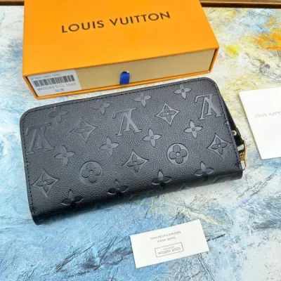 Portefeuille Louis Vuitton LV Zippy en cuir de vachette embossé
