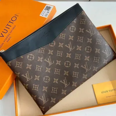 Sac à main Louis Vuitton LV Daily Monogra M62048