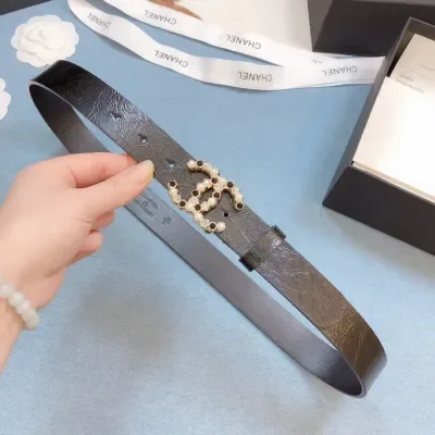 Ceinture Chanel marron, boucle perlée, métal doré, strass, 30 mm