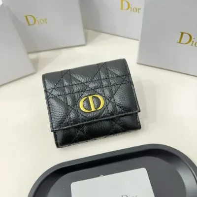 Portefeuille Dior à boutons